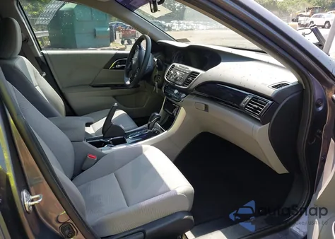 2017 Honda Accord Lx z USA, uszkodzony, nr VIN 1HGCR2F38HA267510